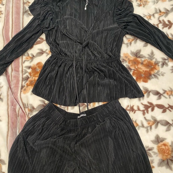 Zara top & express bottom - Picture 2 of 5